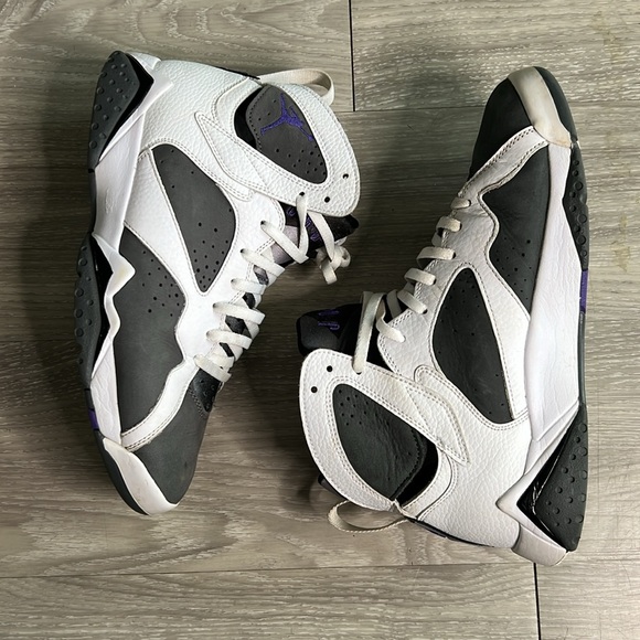 Air Jordan 7 Retro Flint (2021)  Men (9) - Picture 2 of 13